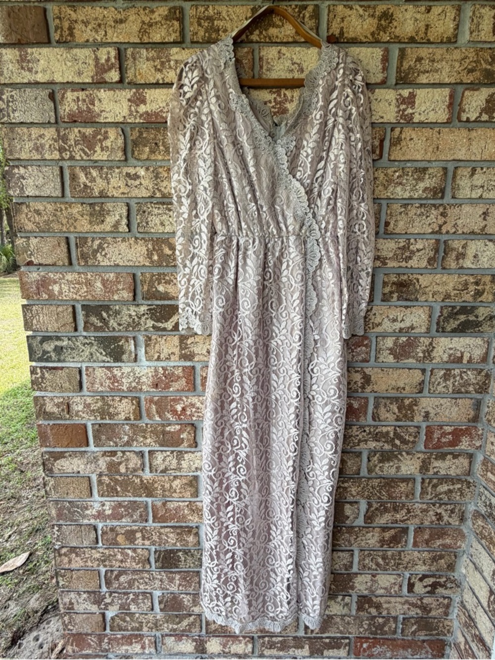 Vintage Alicia Lace Gown Size 12 70’s & 80’s No Belt Stunning!